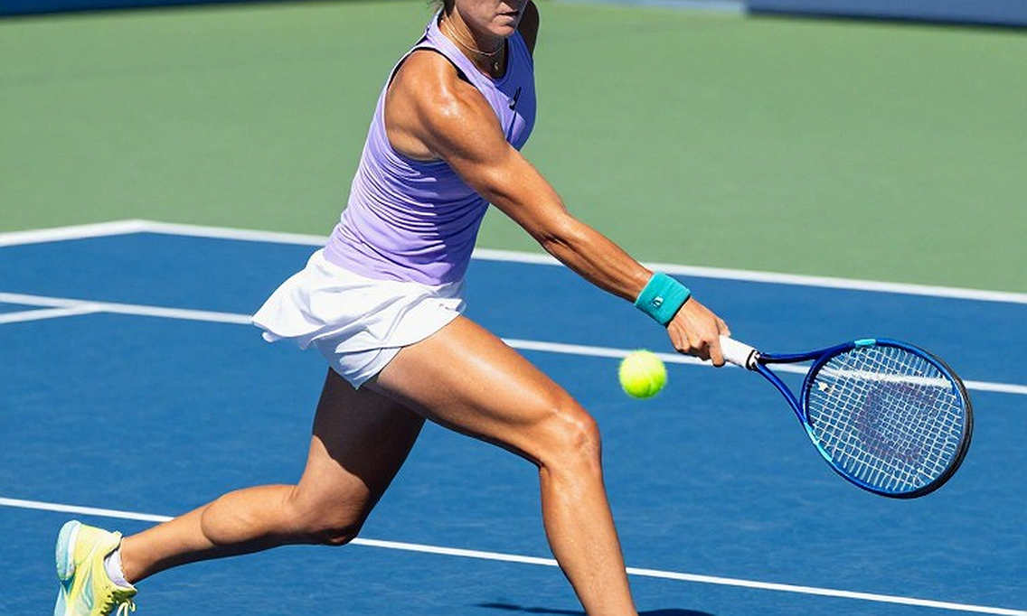निंगबो में रयबाकिना बचीं, WTA फाइनल्स का दरवाज़ा बंद — और थकान बनी असली सेलेक्टर