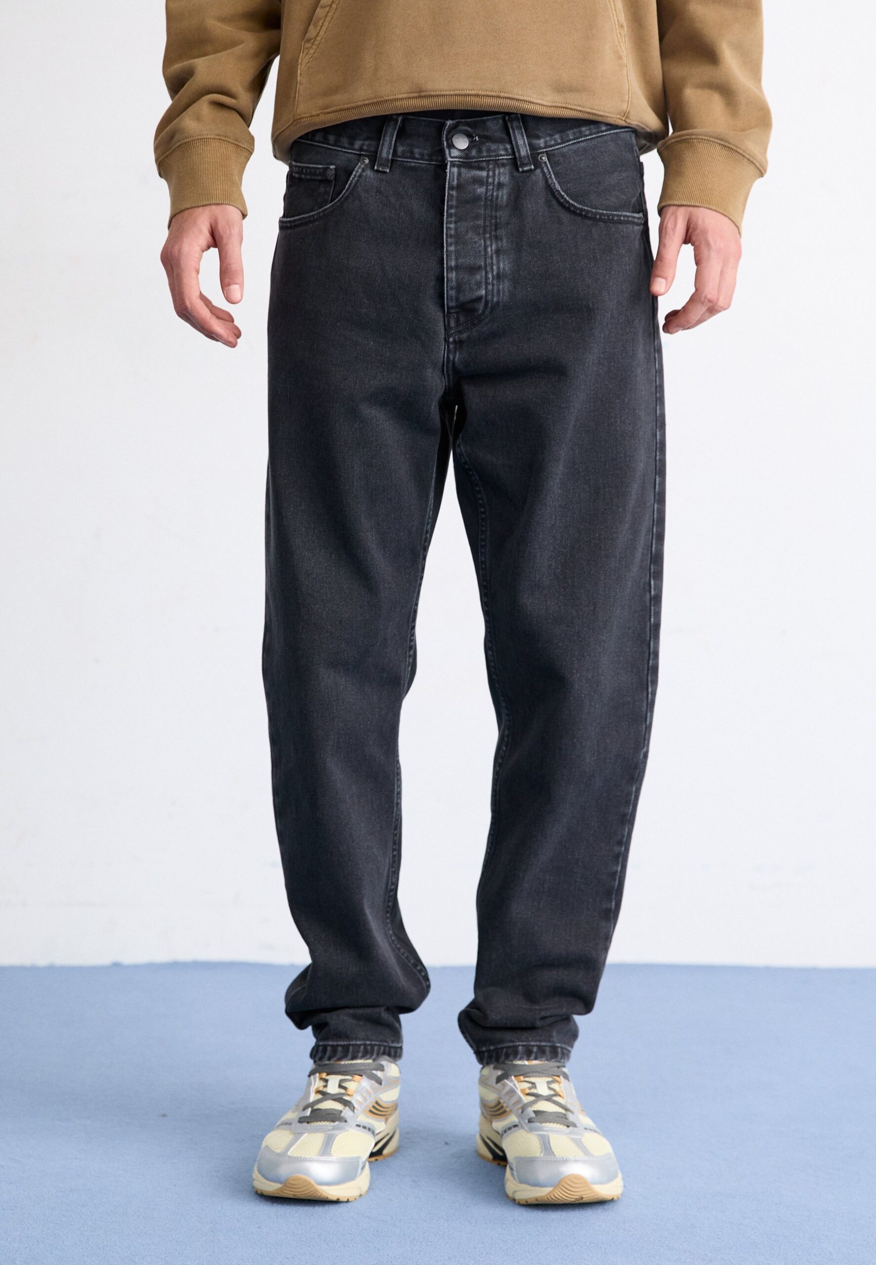 carhartt-broek-560pem-1.jpg